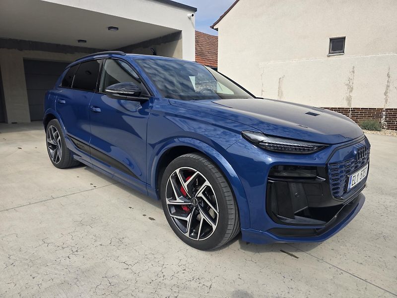 Audi SQ6 e-tron (2025) Edition One Blue - fotka 3 z 33