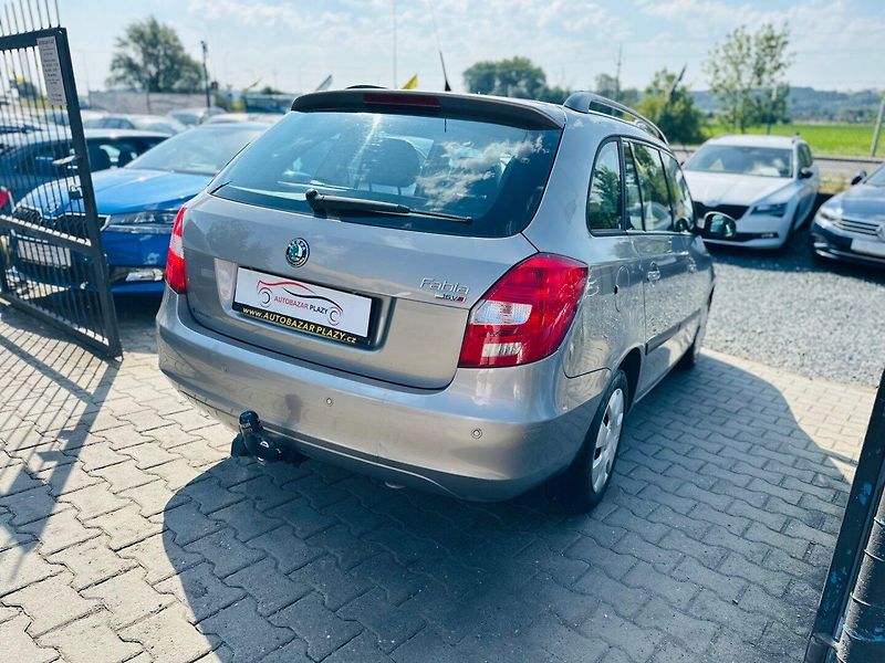 Škoda Fabia (2009) 1.6I 16V PRAVIDELNÝ SERVIS - fotka 6 z 16