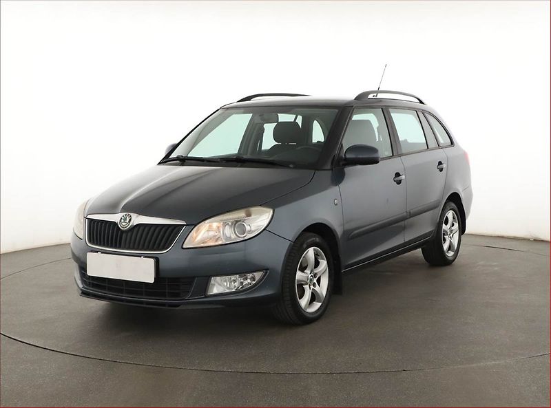 Škoda Fabia (2010) 1.6 TDI, nová STK - fotka 2 z 13