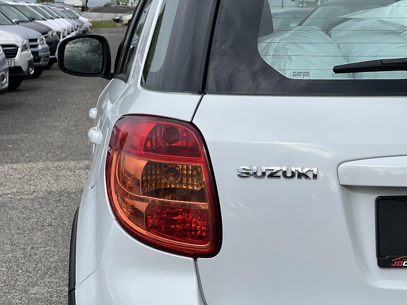 Suzuki SX4 1.6i16v LPG 4x4 TAŽNÉ PŮVOD ČR - fotka 35 z 36