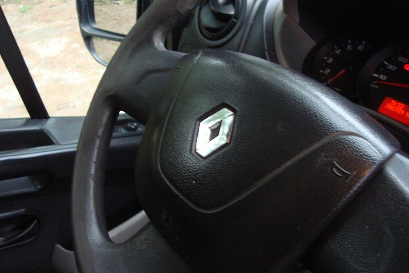 Renault Master (2014) 2.3 125 DCi, ČR, STK+ME 5/2028 - fotka 30 z 44