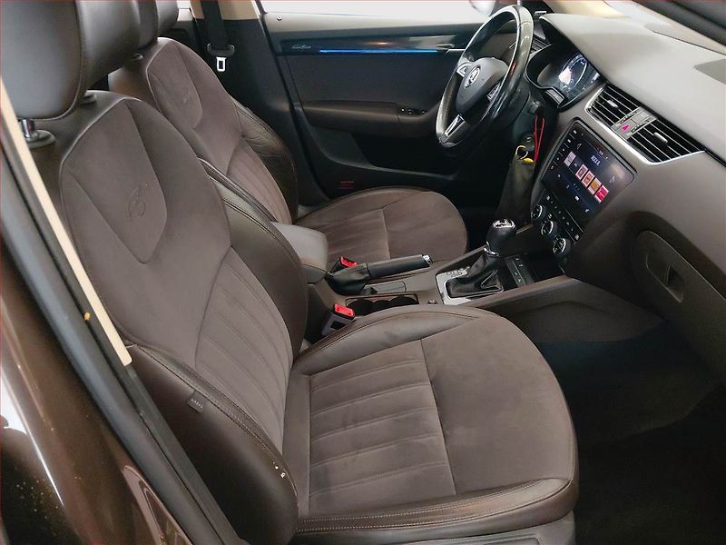 Škoda Octavia (2017) Laurin&Klement 2.0 TDI, 4X4 - fotka 9 z 18