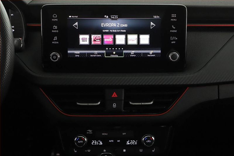 Škoda Kamiq (2025) 1.0 TSI, MONTE CARLO, AUTOMAT - fotka 13 z 18