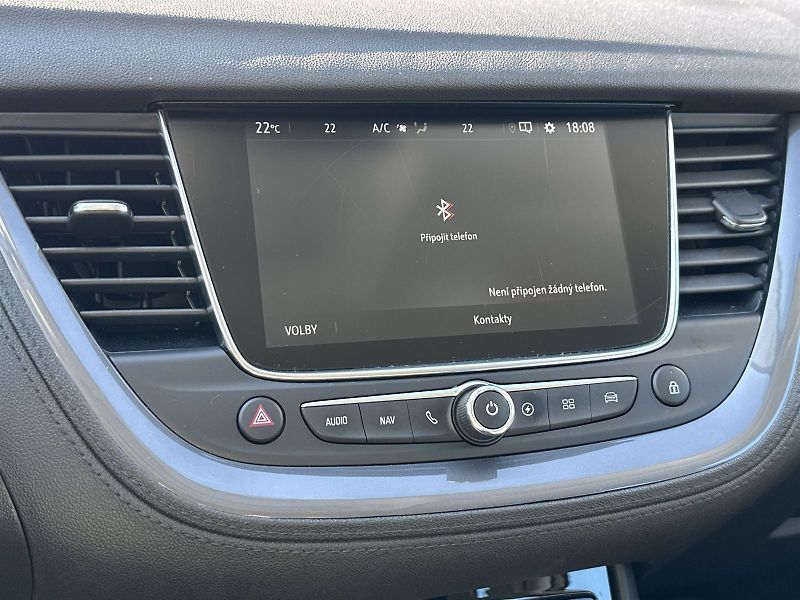 Opel Grandland X (2020) 1.6 TSI 4x4 Automat - fotka 22 z 33