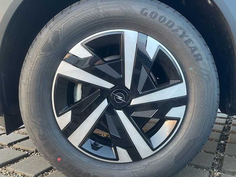 Opel Mokka (2026) HIT 1.2T (100kW/136k) MT6 - fotka 20 z 20