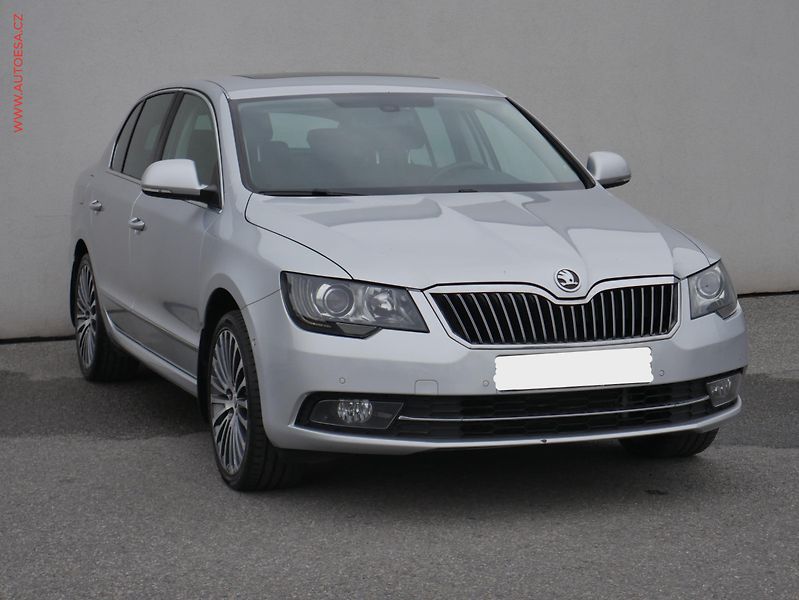 Škoda Superb (2013) 2.0 TDi 4x4, ČR, Elegance - fotografie inzerátu