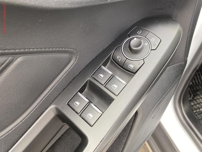 Ford Focus (2023) 1.5 EcoBoost, Active, AT, LED - fotka 13 z 19
