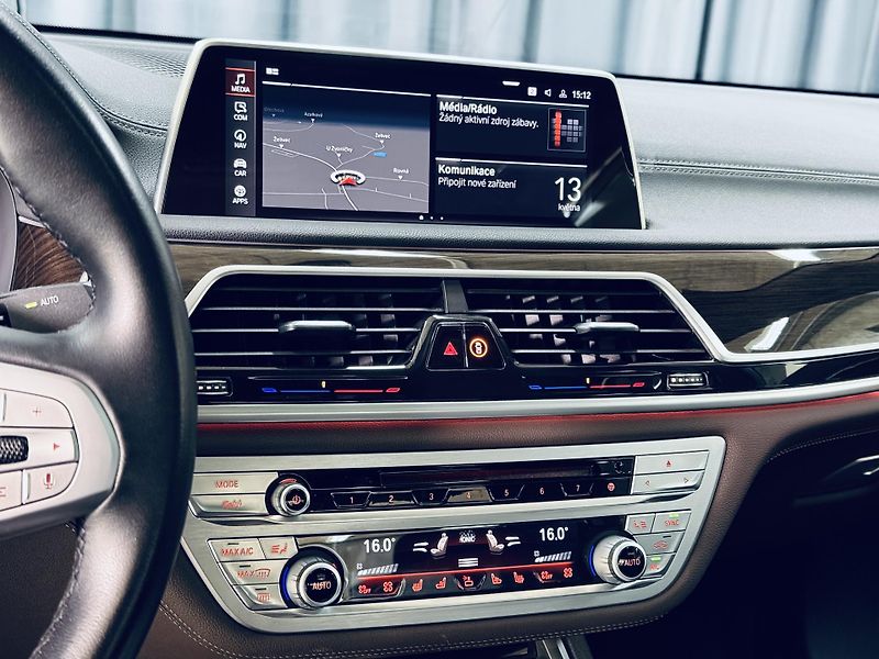 BMW Řada 7 (2020) 730xd*H&K*HUD*LASER* - fotka 23 z 44