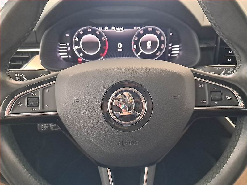 Škoda Kamiq (2019) Style 1.0 TSI, Serv.kniha - fotka 17 z 17