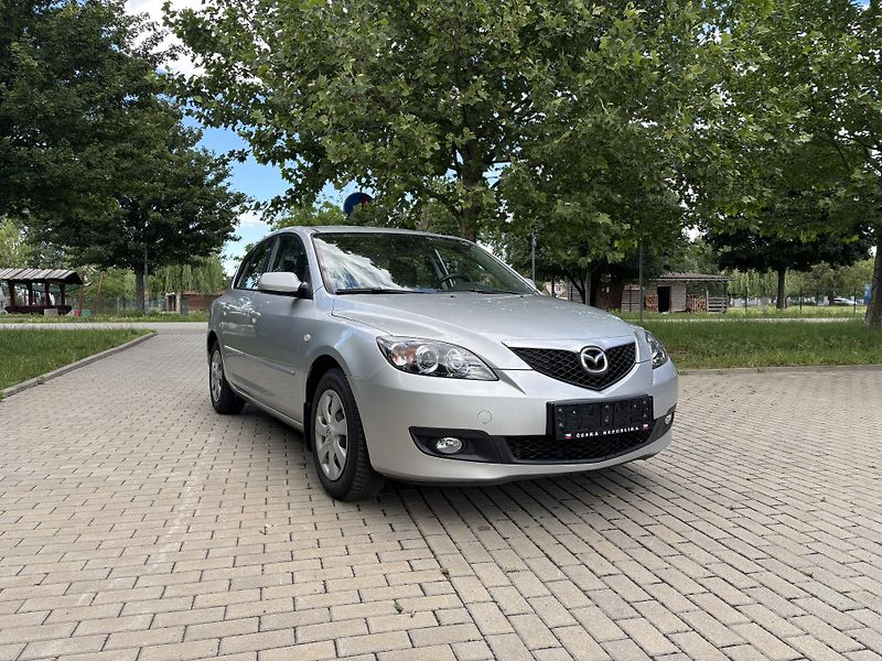 Mazda 3 1.6 Active - fotka 14 z 28