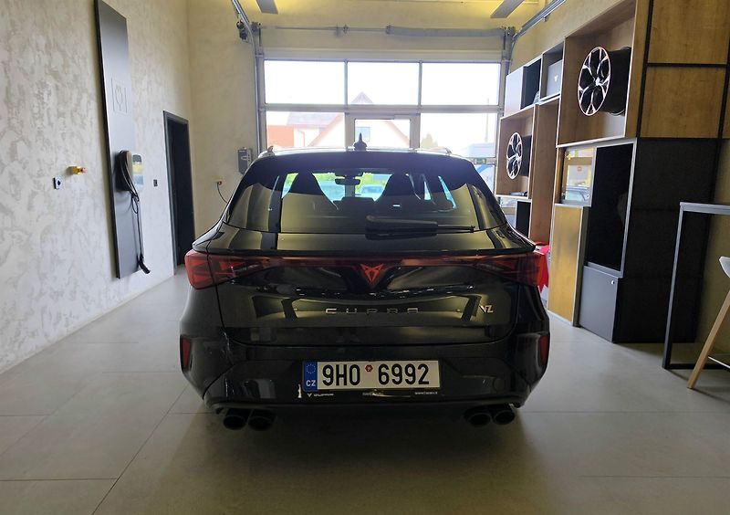 Cupra Leon (2026) SP VZ 2.0 TSI 333k DSG 4WD - fotka 7 z 15