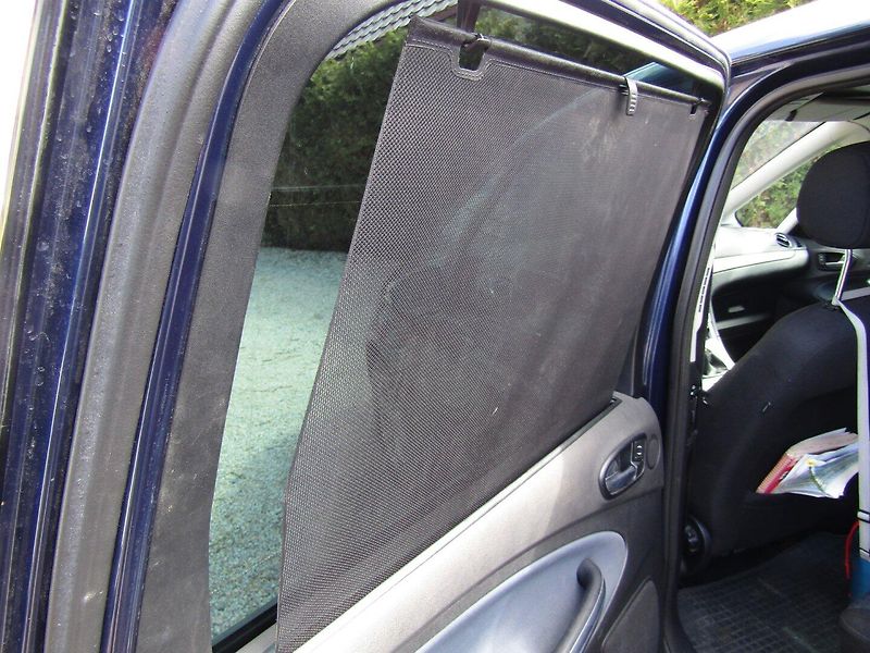 Ford Galaxy (2007) 2.0 TDCi 96kW - fotka 21 z 34