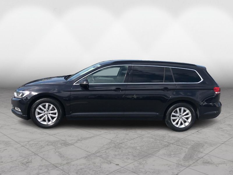 Volkswagen Passat 2.0 TDI DSG - fotka 3 z 29