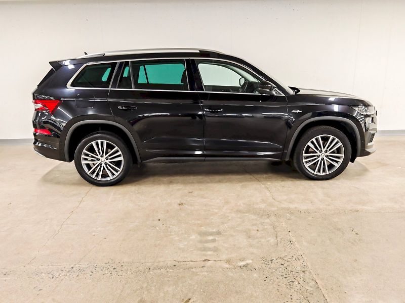 Škoda Kodiaq (2023) 2.0 TDI 147 kW DSG 4x4 L&K - fotka 25 z 30
