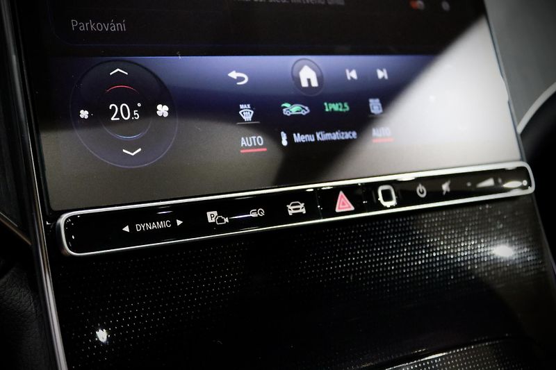 Mercedes-Benz EQS 450 4Matic AMG Line - fotka 26 z 36
