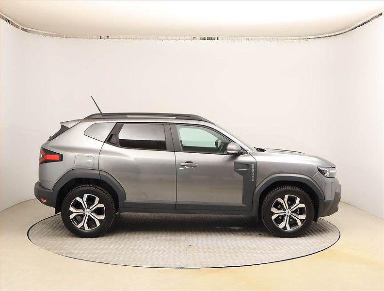 Dacia Duster (2025) 1.0 TCe - fotka 6 z 22