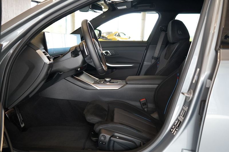 BMW Řada 3 320d xDrive Touring, HUD, ACC - fotka 17 z 43