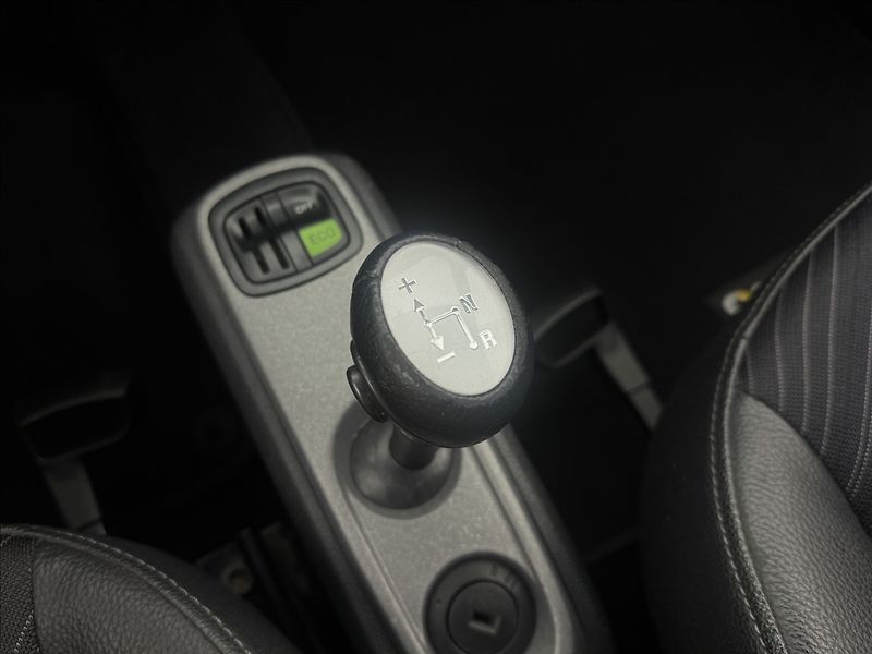 Smart Fortwo 1,0 AUTOMAT DPH NOVÁ STK ČR - fotka 17 z 28