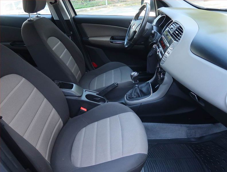 Fiat Bravo (2012) 1.4 16V, LPG - fotka 9 z 17