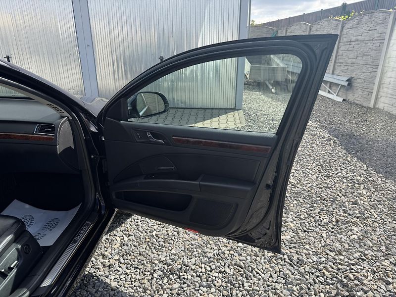 Škoda Superb 2.0TDi 170PS 6R 4x4 0% KOROZE! - fotka 127 z 157