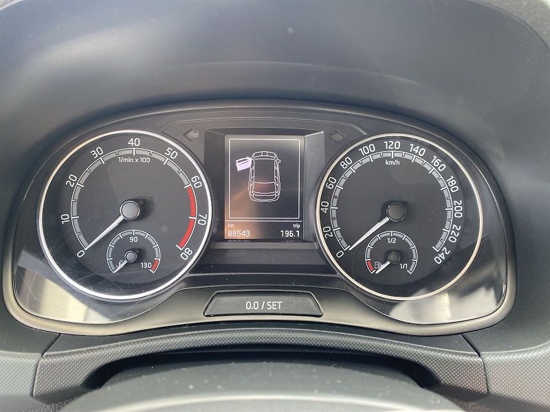 Škoda Fabia (2022) Combi 1.0 TSI Tour Active - fotka 6 z 31