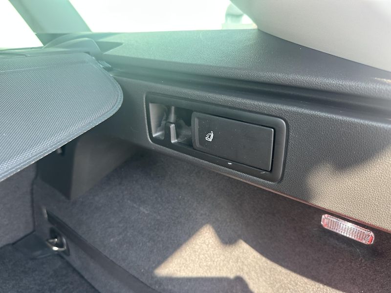 Seat Leon (2019) 1.5 TSI Virtual, ser.historie - fotka 20 z 36