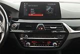 BMW Řada 5 (2017) 530d xDrive, 4X4, Automat - náhled 9