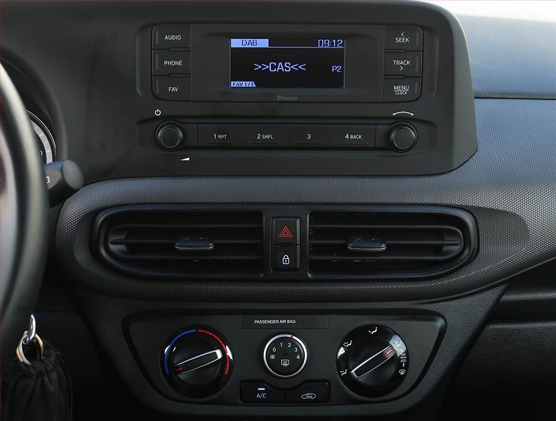 Hyundai i10 (2021) 1.0, Automat, Serv.kniha - fotka 12 z 17