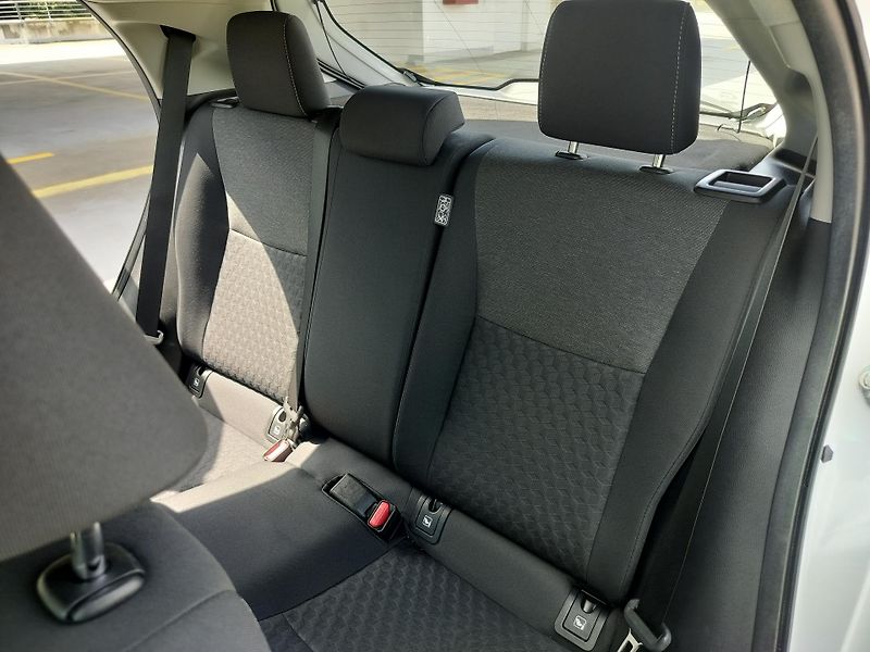 Toyota Yaris 1.5 Hybrid - fotka 23 z 27