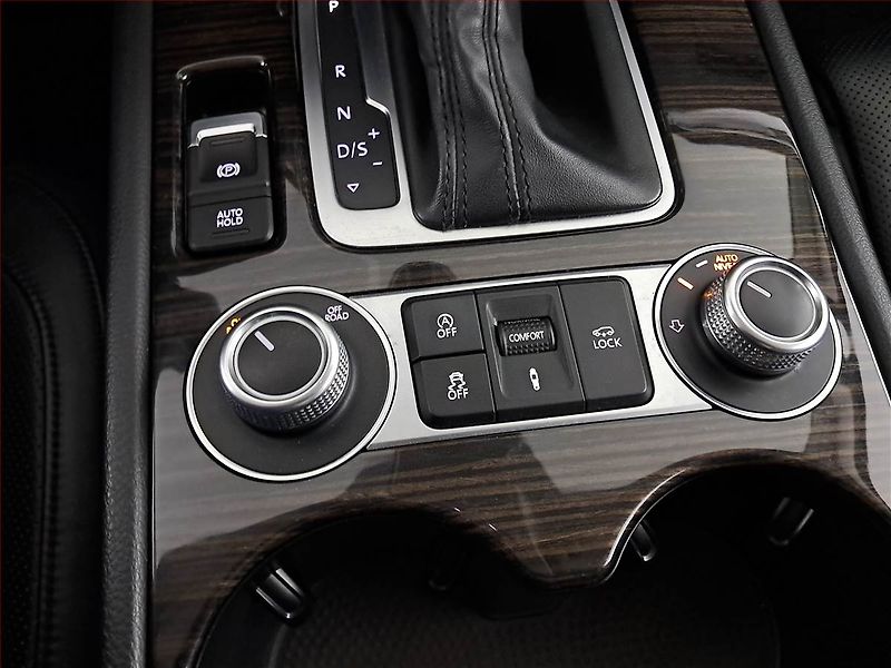 Volkswagen Touareg (2014) 3.0 TDI, 4X4, Automat - fotka 19 z 25