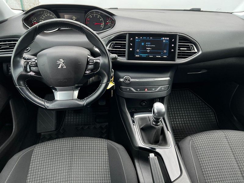 Peugeot 308 (2019) SW 1.2PT 96kW! ČR+1.majitel! - fotka 14 z 35