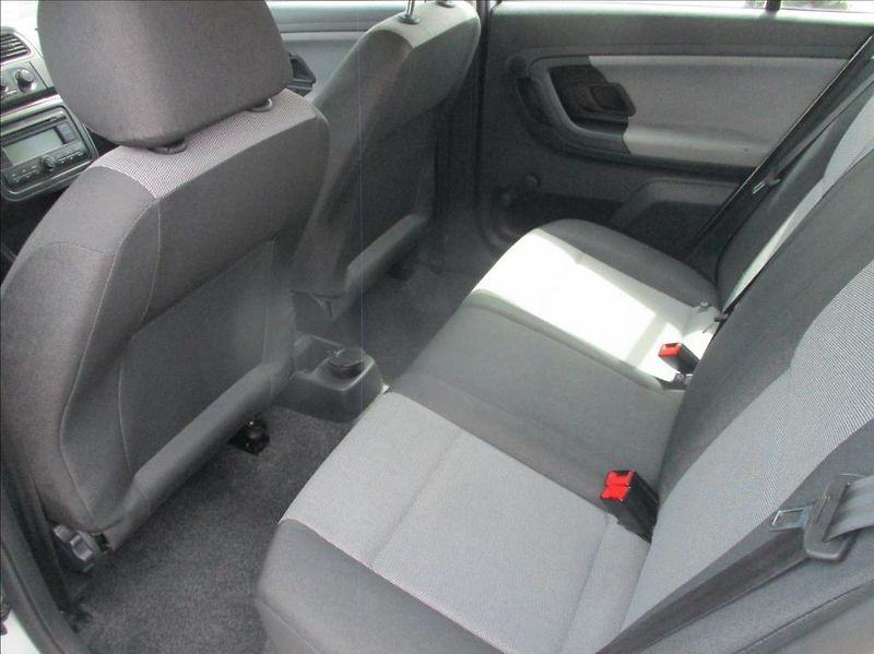 Škoda Fabia 1,2 i, klimatizace, tažné, - fotka 14 z 28