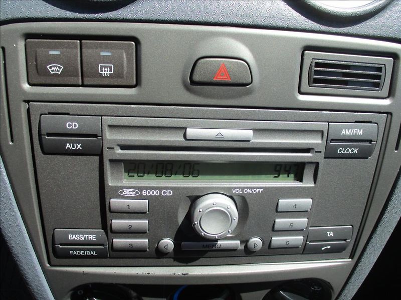 Ford Fusion 1,4 i, klima, ZAMLUVENO - fotka 16 z 28