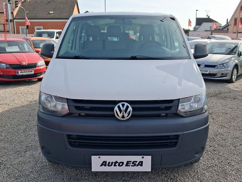 Volkswagen Transporter (2013) 2.0TDi L2 9míst, 103kW, AC - fotka 2 z 15