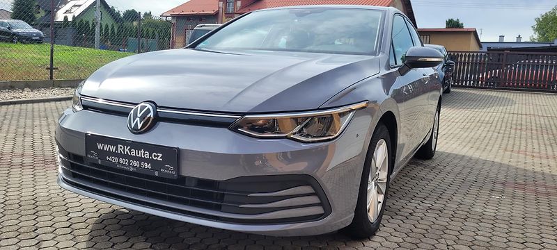 Volkswagen Golf (2021) 8 1,5TSi 96kW Life FuLLeD - fotka 1 z 45