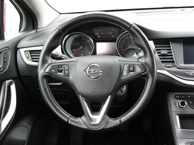 Opel Astra (2019) 1.6 CDTi, ČR, servis.kniha - fotka 13 z 19