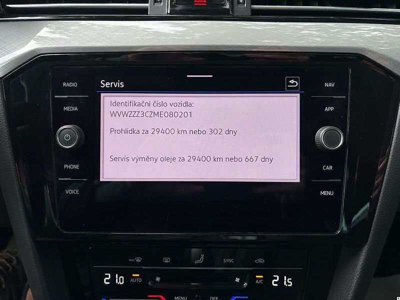 Volkswagen Passat 1.5TSI/2022/1MAJ.TAŽ.DPH.ACC-Z - fotka 19 z 52