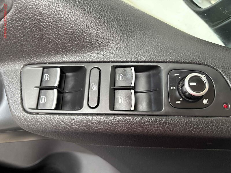 Volkswagen Tiguan (2014) 2.0 TDi 4x4, CUP, DSG, panor - fotka 12 z 17