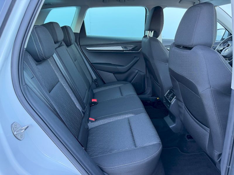 Škoda Karoq (2023) 1.5 TSI 110kW DSG Style - fotka 24 z 35