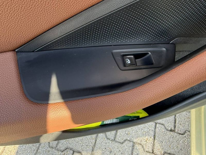 Škoda Superb Combi L&K 2,0 TDI 110kW DSG7/. - fotka 20 z 26