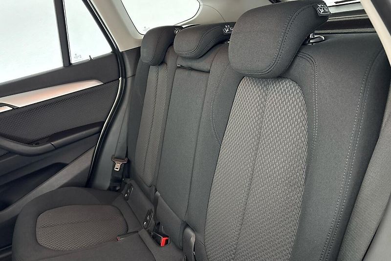 BMW X1 xDrive18d - fotka 8 z 23