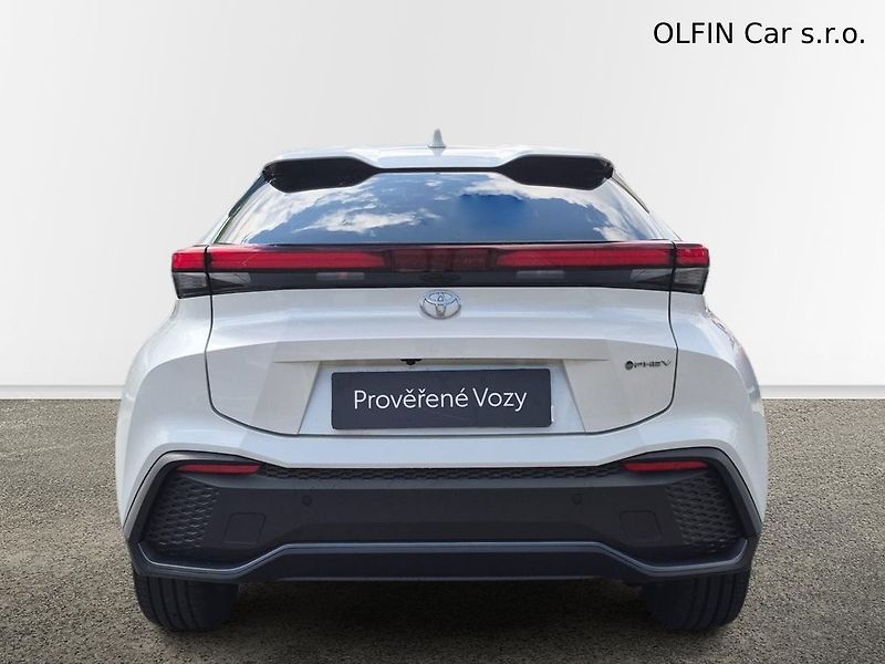 Toyota C-HR 2.0 PHEV FWD Style - fotka 8 z 24