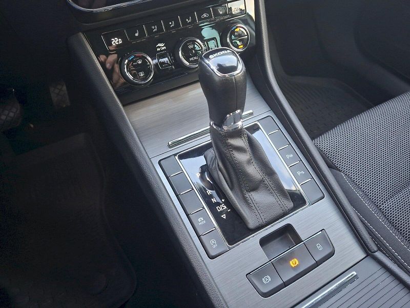 Škoda Superb (2023) Style DSG 1,5TSi 110kW - fotka 31 z 35