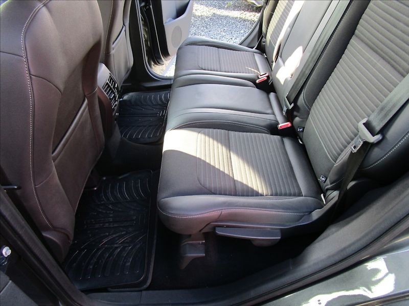 Ford Kuga 2.0TDCi 132kW AWD, automat - fotka 28 z 41