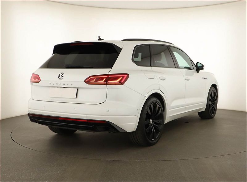 Volkswagen Touareg (2020) V8 TDI - fotka 5 z 18