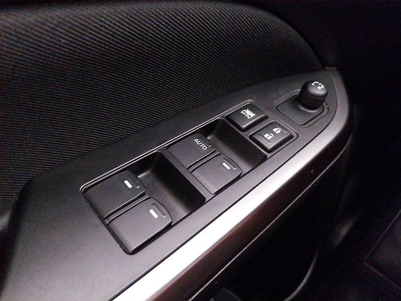 Suzuki Vitara (2019) GL + 1.0 BoosterJet, Automat - fotka 16 z 19