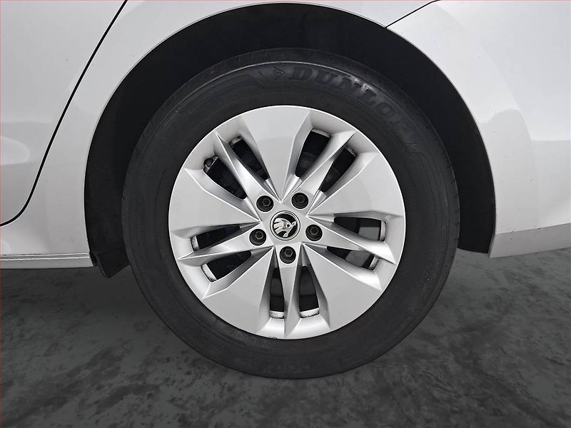 Škoda Octavia (2022) Ambition 2.0 TDI, ČR,1.maj - fotka 14 z 18