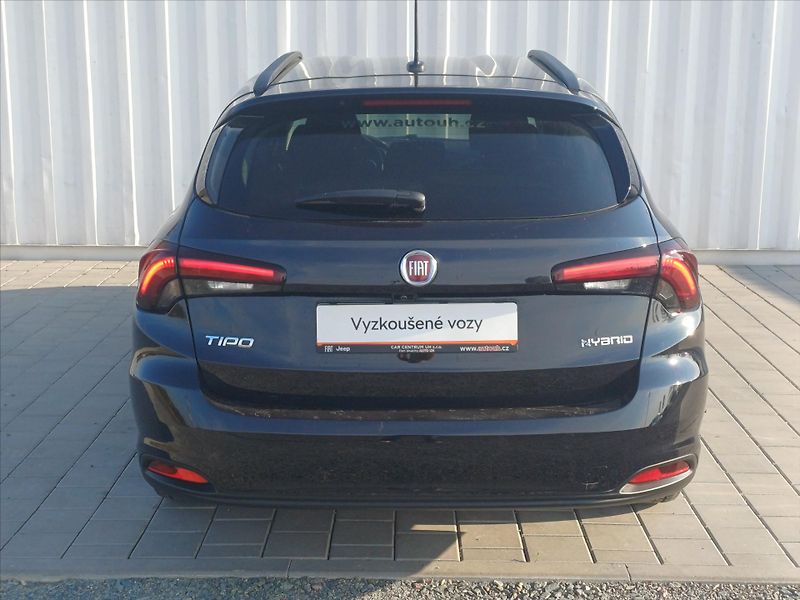 Fiat Tipo 1,5   MHEV 96kW Automat - fotka 21 z 28