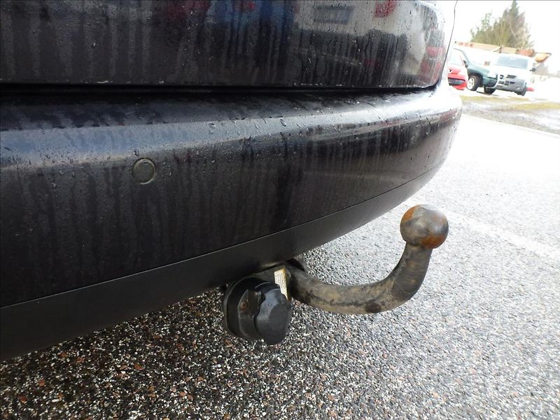 Volkswagen Touran 2,0 TDI 6rychl,TZ,Klima,7míst - fotka 41 z 45