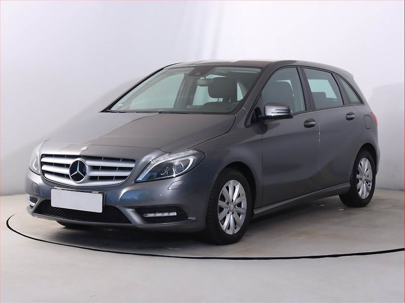 Mercedes-Benz Třídy B (2012) B 180, Automat, Serv.kniha - fotka 2 z 19